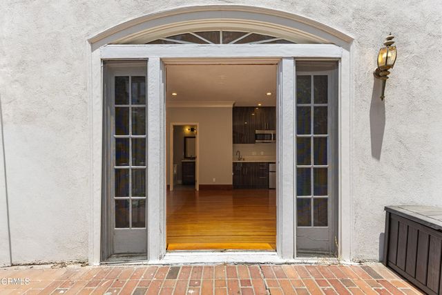 1115 S Wilton Place B, Los Angeles, CA 90019