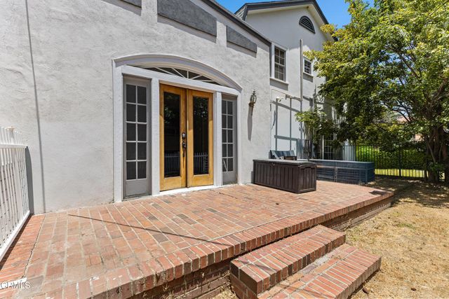 1115 S Wilton Place B, Los Angeles, CA 90019