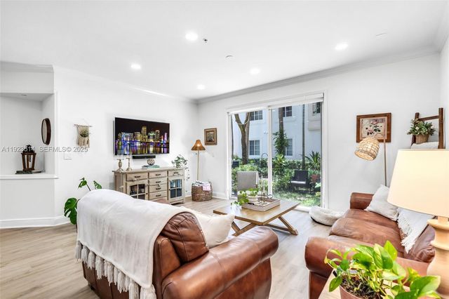 12430 SW 50th St 109, Miramar, FL 33027