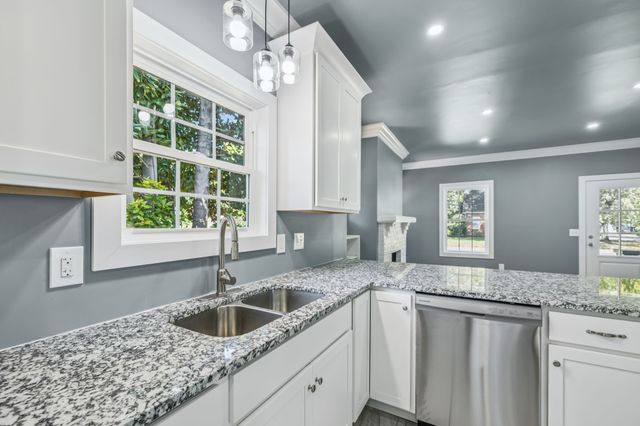 301 Kingwood Dr, Murfreesboro, TN 37129