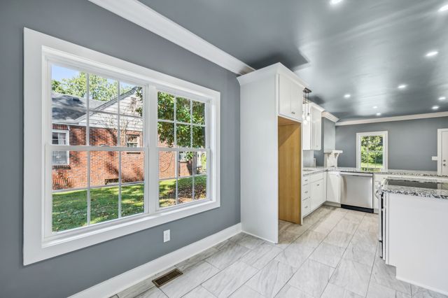 301 Kingwood Dr, Murfreesboro, TN 37129