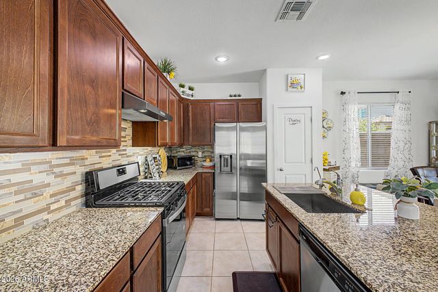 2119 N MARKETSIDE Avenue, Buckeye, AZ 85396