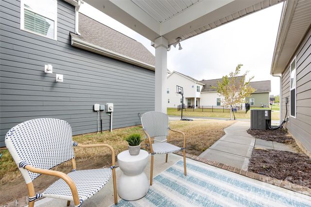 11440 Westbranch Parkway, Davidson, NC 28036