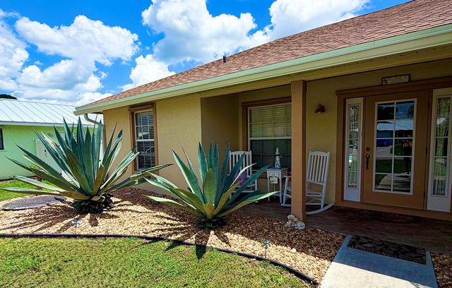 127 NW Avens Street, Port St. Lucie, FL 34983