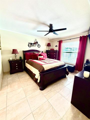 127 NW Avens Street, Port St. Lucie, FL 34983