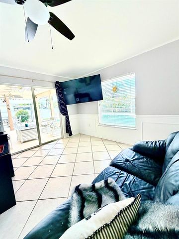 127 NW Avens Street, Port St. Lucie, FL 34983