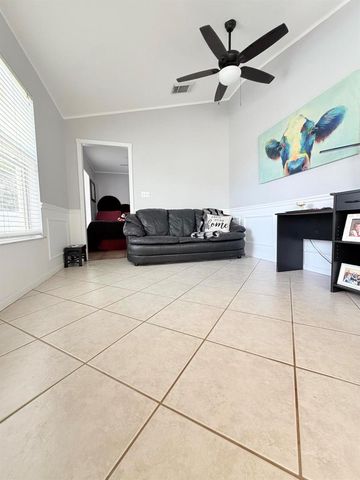 127 NW Avens Street, Port St. Lucie, FL 34983