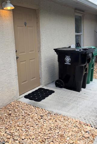 127 NW Avens Street, Port St. Lucie, FL 34983