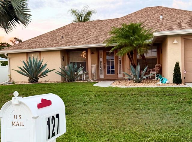 127 NW Avens Street, Port St. Lucie, FL 34983