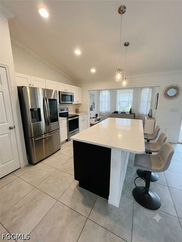 2504 NW 19th PL, Cape Coral, FL 33993
