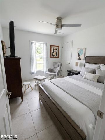 2504 NW 19th PL, Cape Coral, FL 33993
