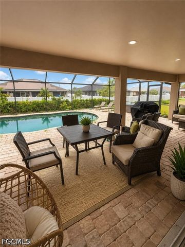 2504 NW 19th PL, Cape Coral, FL 33993