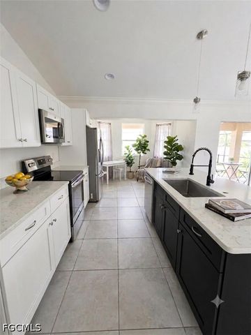 2504 NW 19th PL, Cape Coral, FL 33993