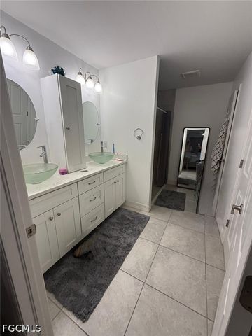 2504 NW 19th PL, Cape Coral, FL 33993