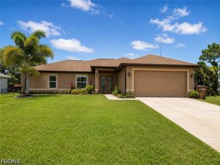 2504 NW 19th PL, Cape Coral, FL 33993
