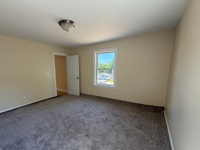25 Edson Ave, Rutland, MA 01543