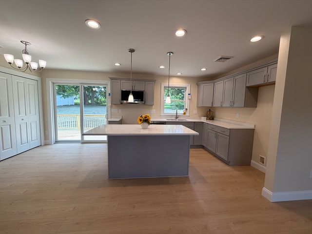 25 Edson Ave, Rutland, MA 01543