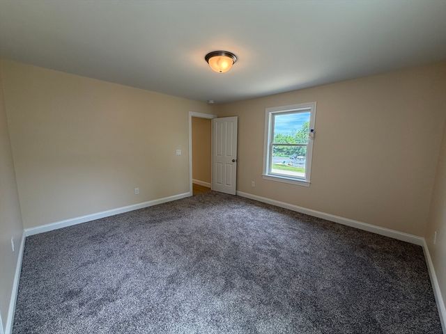 25 Edson Ave, Rutland, MA 01543