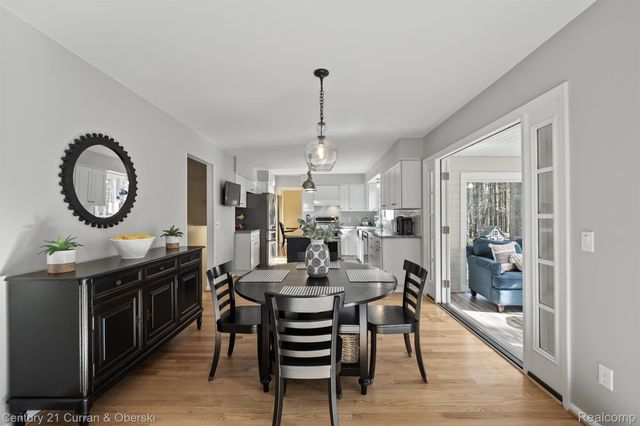 43507 Scenic Lane W, Novi, MI 48167