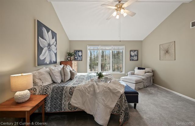 43507 Scenic Lane W, Novi, MI 48167