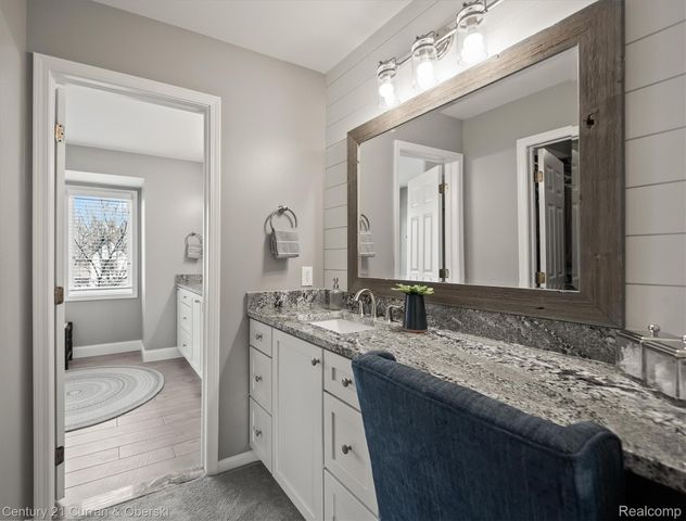 43507 Scenic Lane W, Novi, MI 48167