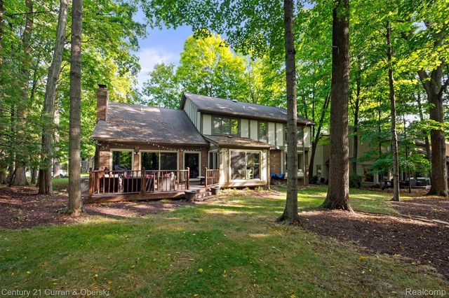 43507 Scenic Lane W, Novi, MI 48167