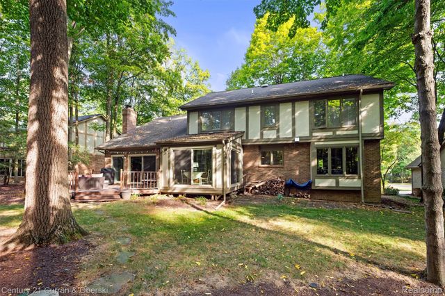 43507 Scenic Lane W, Novi, MI 48167