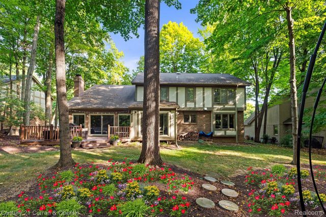 43507 Scenic Lane W, Novi, MI 48167