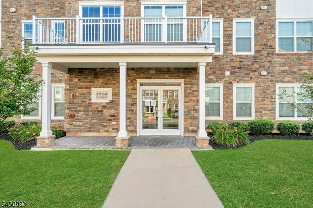 644 Lorhan Dr 644, Piscataway Twp., NJ 08854