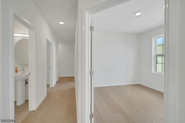 644 Lorhan Dr 644, Piscataway Twp., NJ 08854