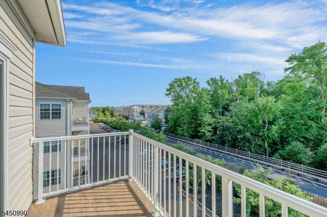 644 Lorhan Dr 644, Piscataway Twp., NJ 08854