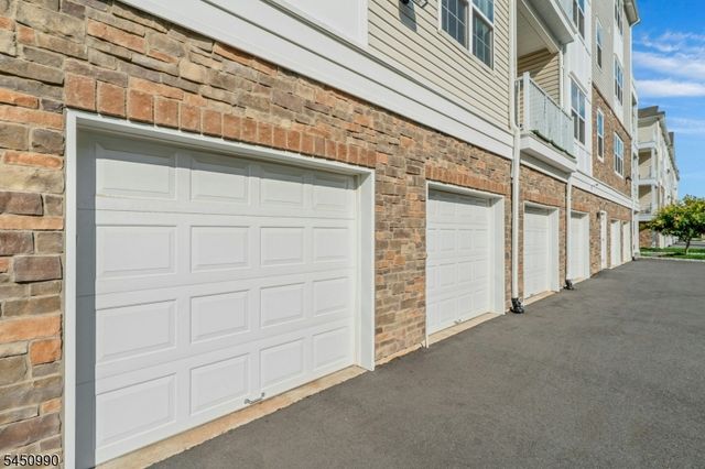 644 Lorhan Dr 644, Piscataway Twp., NJ 08854