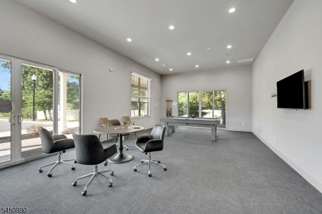 644 Lorhan Dr 644, Piscataway Twp., NJ 08854