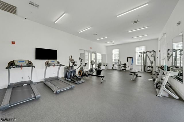 644 Lorhan Dr 644, Piscataway Twp., NJ 08854