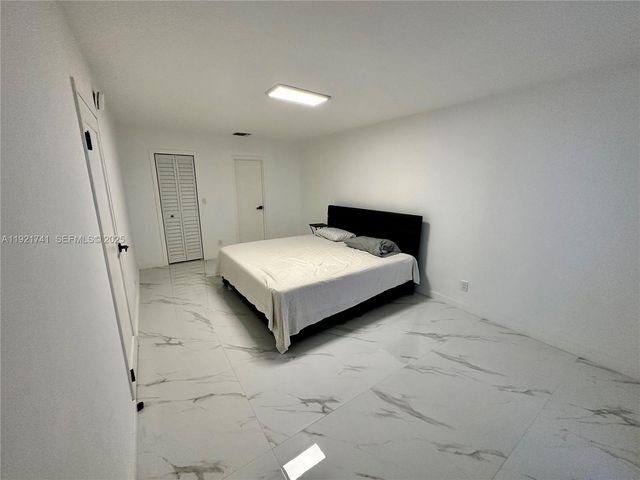 13499 Biscayne Blvd PH1709, North Miami, FL 33181