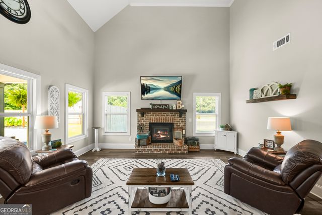 1538 E Lake Road, Mcdonough, GA 30252