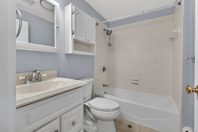 7 Karen Circle 2A, Billerica, MA 01821