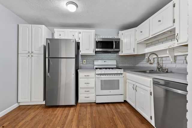 7 Karen Circle 2A, Billerica, MA 01821