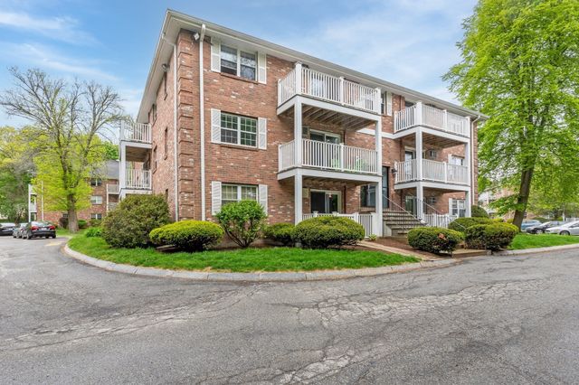 7 Karen Circle 2A, Billerica, MA 01821