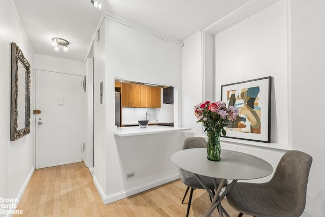 201 E 37th St Apt 5A, New York City, NY 10016