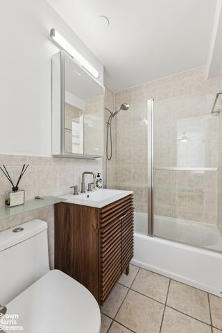201 E 37th St Apt 5A, New York City, NY 10016