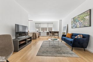 201 E 37th St Apt 5A, New York City, NY 10016