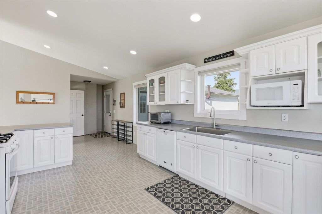 4746 Furze Rd, Clayton, WA 99110 photo 17