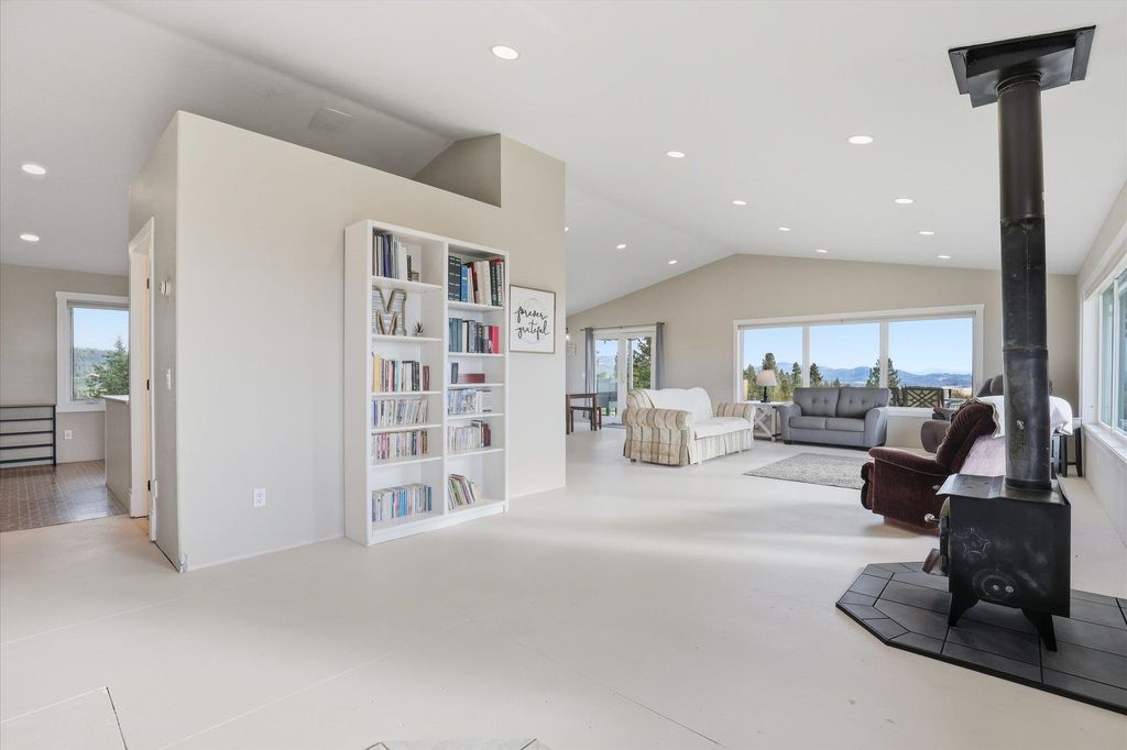 4746 Furze Rd, Clayton, WA 99110 photo 8