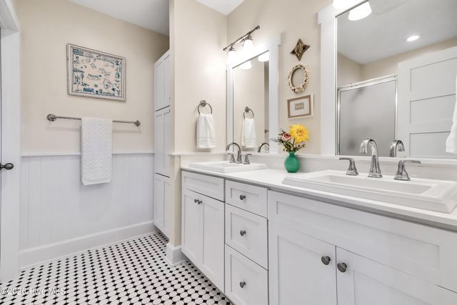 4 E Raleigh Street, Wrightsville Beach, NC 28480