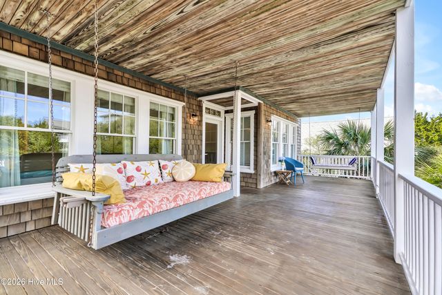 4 E Raleigh Street, Wrightsville Beach, NC 28480