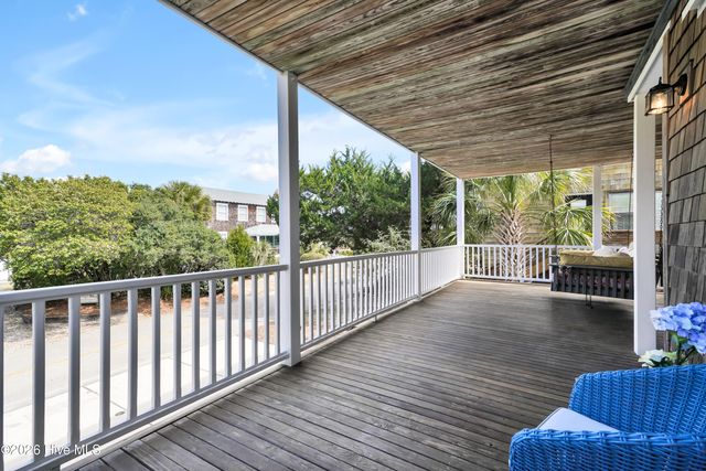 4 E Raleigh Street, Wrightsville Beach, NC 28480