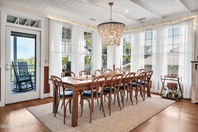 4 E Raleigh Street, Wrightsville Beach, NC 28480