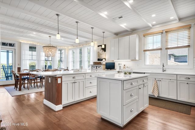 4 E Raleigh Street, Wrightsville Beach, NC 28480