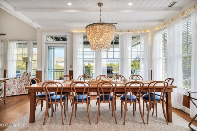 4 E Raleigh Street, Wrightsville Beach, NC 28480